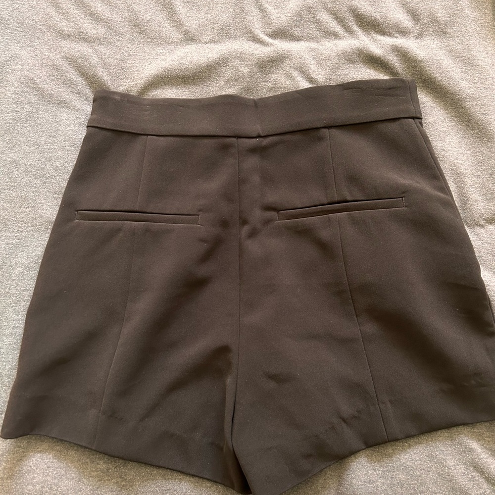 H&M shorts - Picture 2 of 6